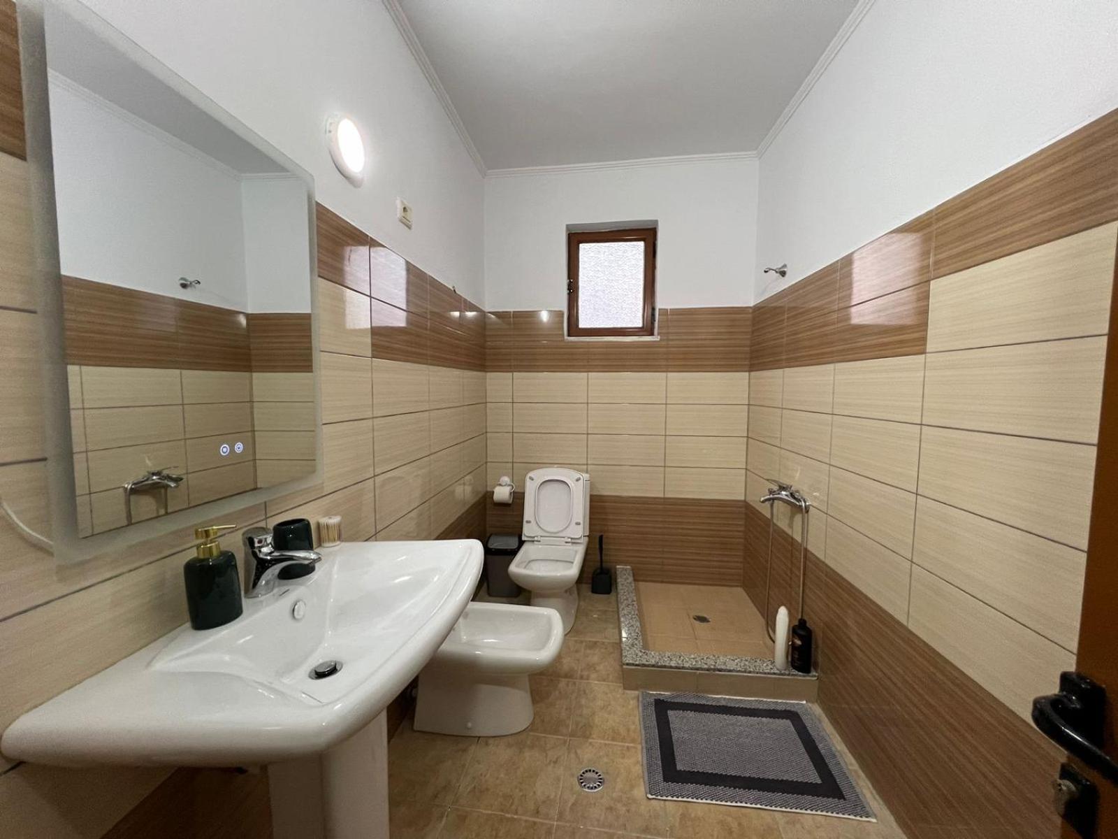 Përmet Sajmir Suites מראה חיצוני תמונה