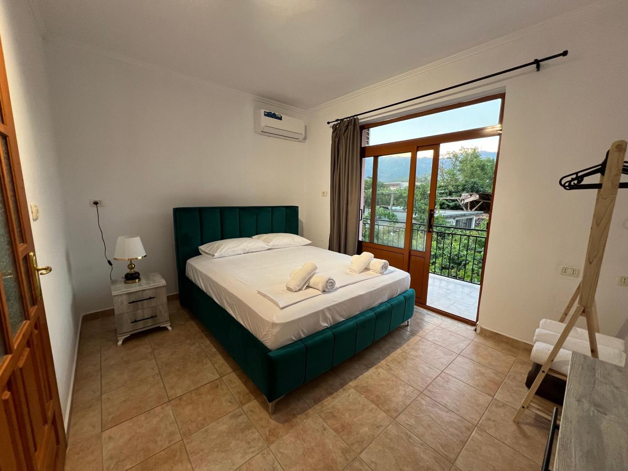 Përmet Sajmir Suites מראה חיצוני תמונה